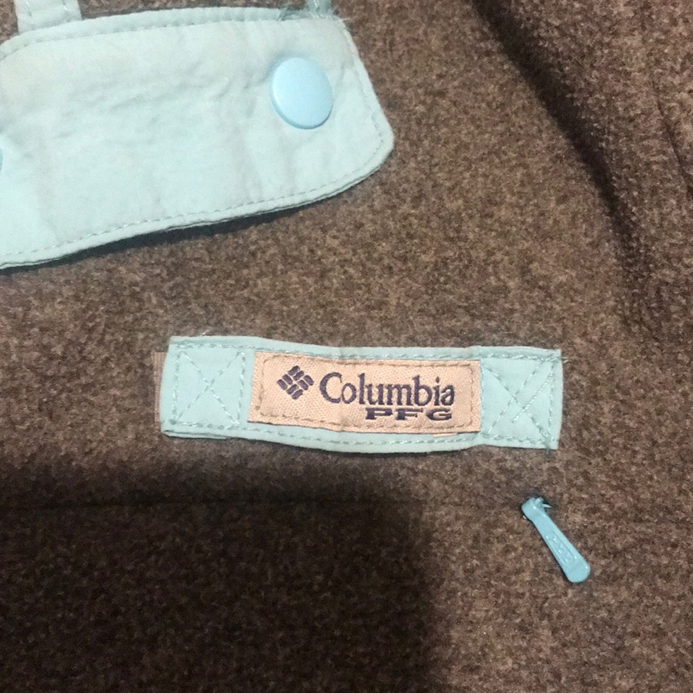 Columbia Pullover - Picture 2 of 3
